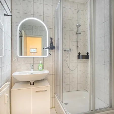 Larooms - Whiterock#3 - Studioapartment Lägenhet Merseburg